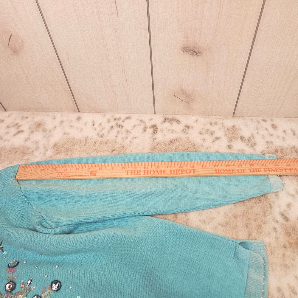 Quacker Factory Snowflake Blue V-Neck Sweater Large Beads Sequins Winter Holiday - Picture 12 of 14